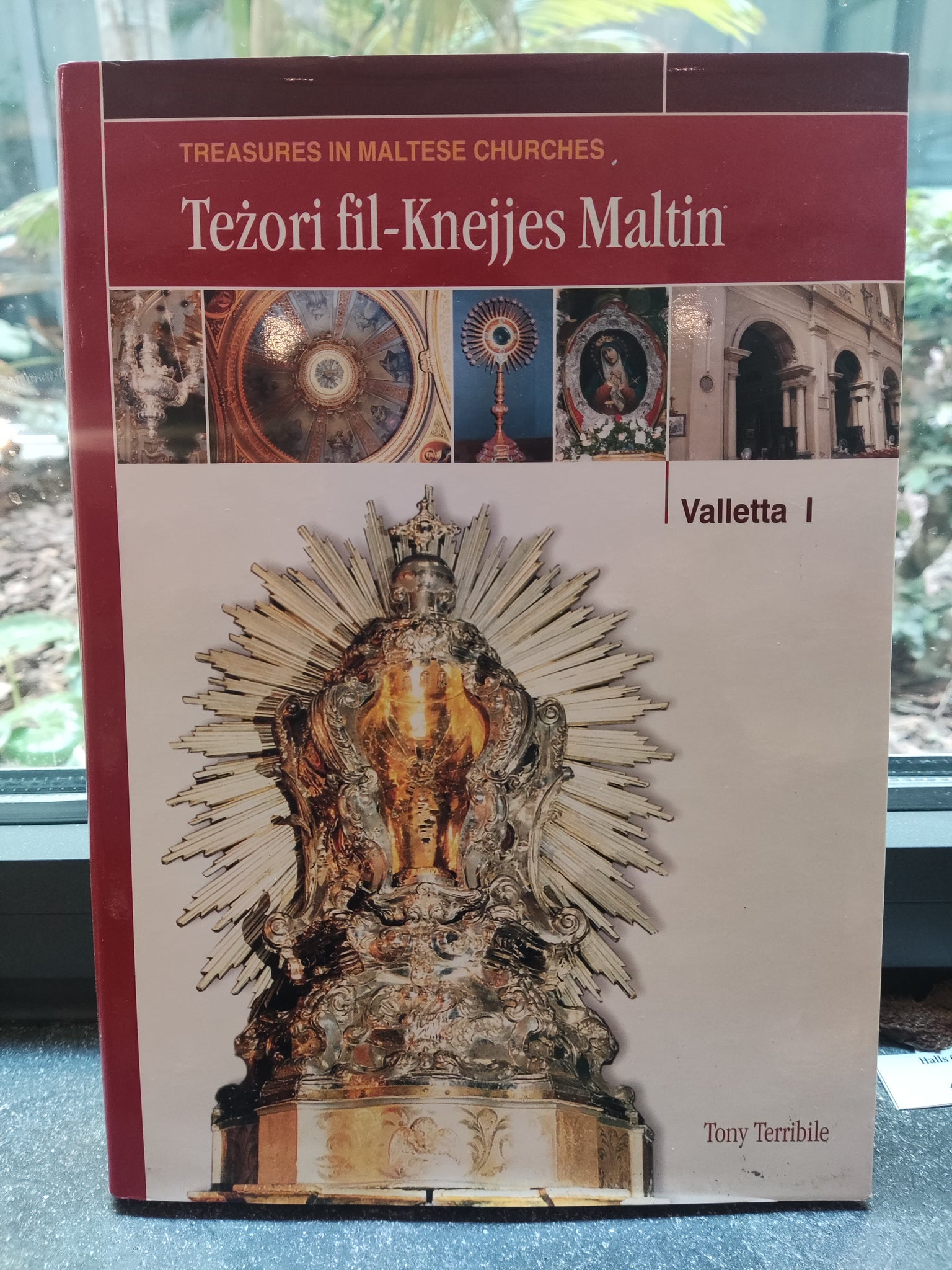 Tezori fil-knejjes Maltin Valletta 1