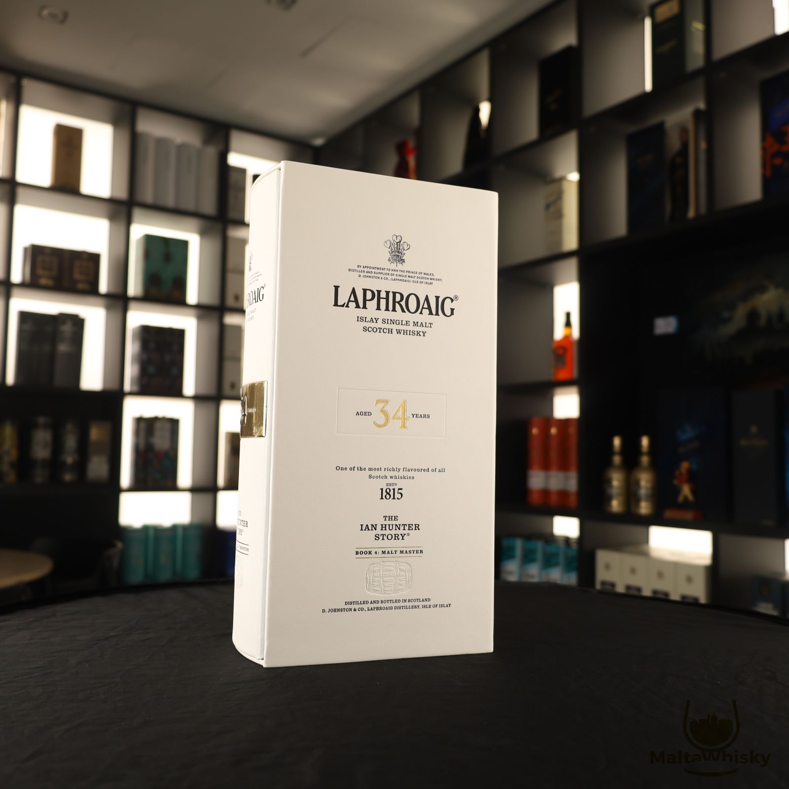 Laphroaig The Ian Hunter Story Book 5 34 Year Old