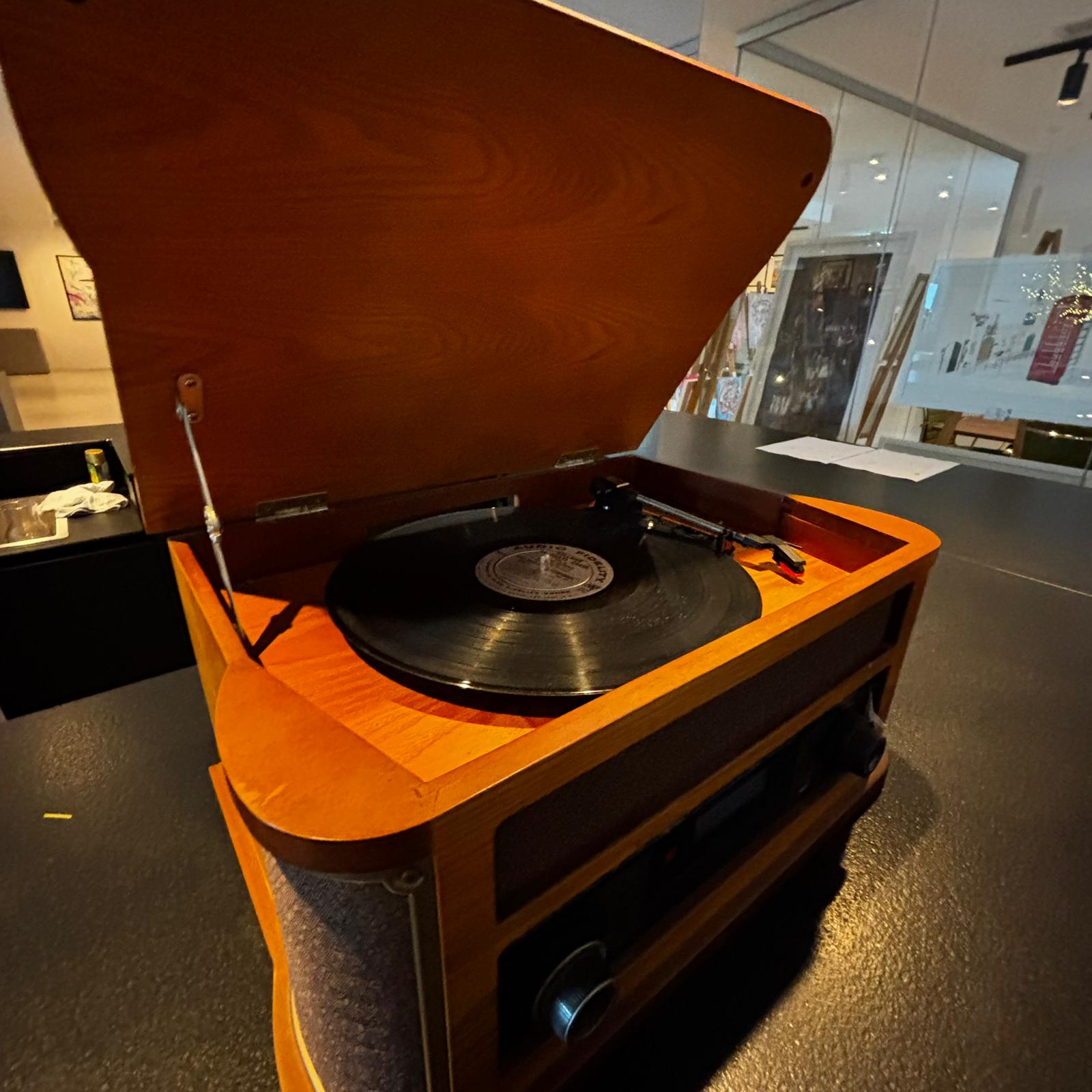 Majestic Retro LP Box / Music System