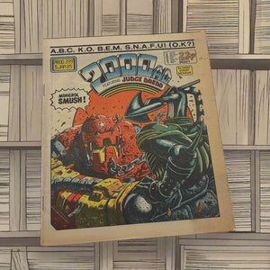 2000 A.D Feat JUDGE DREDD British Comic Newspaper Prog 399 5 Jan 1985
