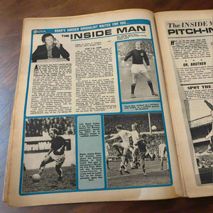 Score N Roar Comic - 3 Oct 1970 - Arsenal Cambridge United team groups
