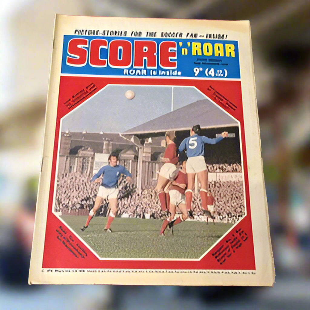 Score N Roar Comic - 26 Dec 1970 - Crystal Palace Bobby Charlton Frank Casper